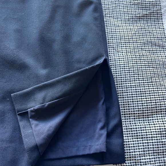 Ann Taylor Midi Pencil Skirt with Slit on the side for 4 navy - Picture 3 of 8